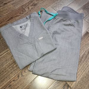Figs Graphite Scrubs
